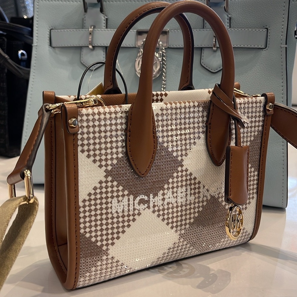 Michael Kors Mirella Extra-Small Logo Crossbody XBODY Shopper Bag
Luggage 
NWT - Picture 4 of 16